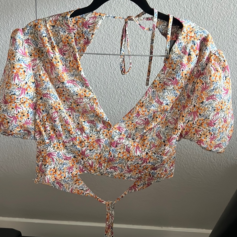 Floral open back crop top